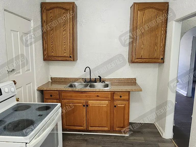13421 Littlefield St #6 — Photo 11