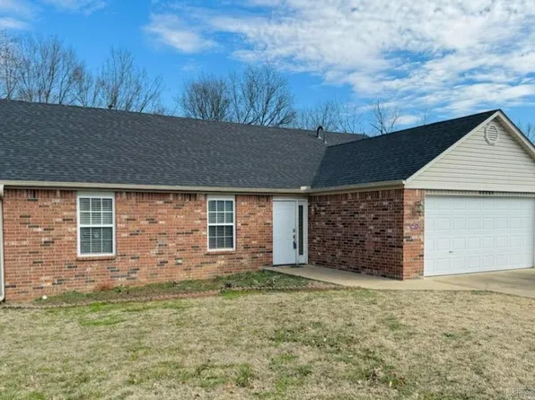 20676 Highland Dr, Springdale, AR 72764