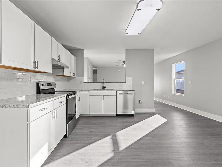 341 Mertle Dr NE — Photo 12