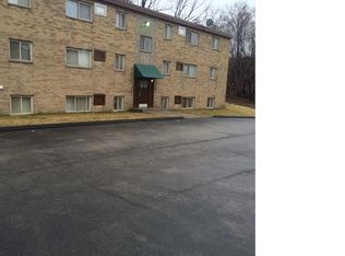 1855 Cliffview Rd #10A, Cleveland, OH 44112