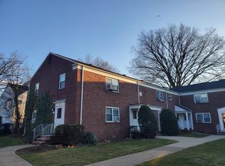 479 Maple Hill Dr APT 35, Hackensack, NJ 07601