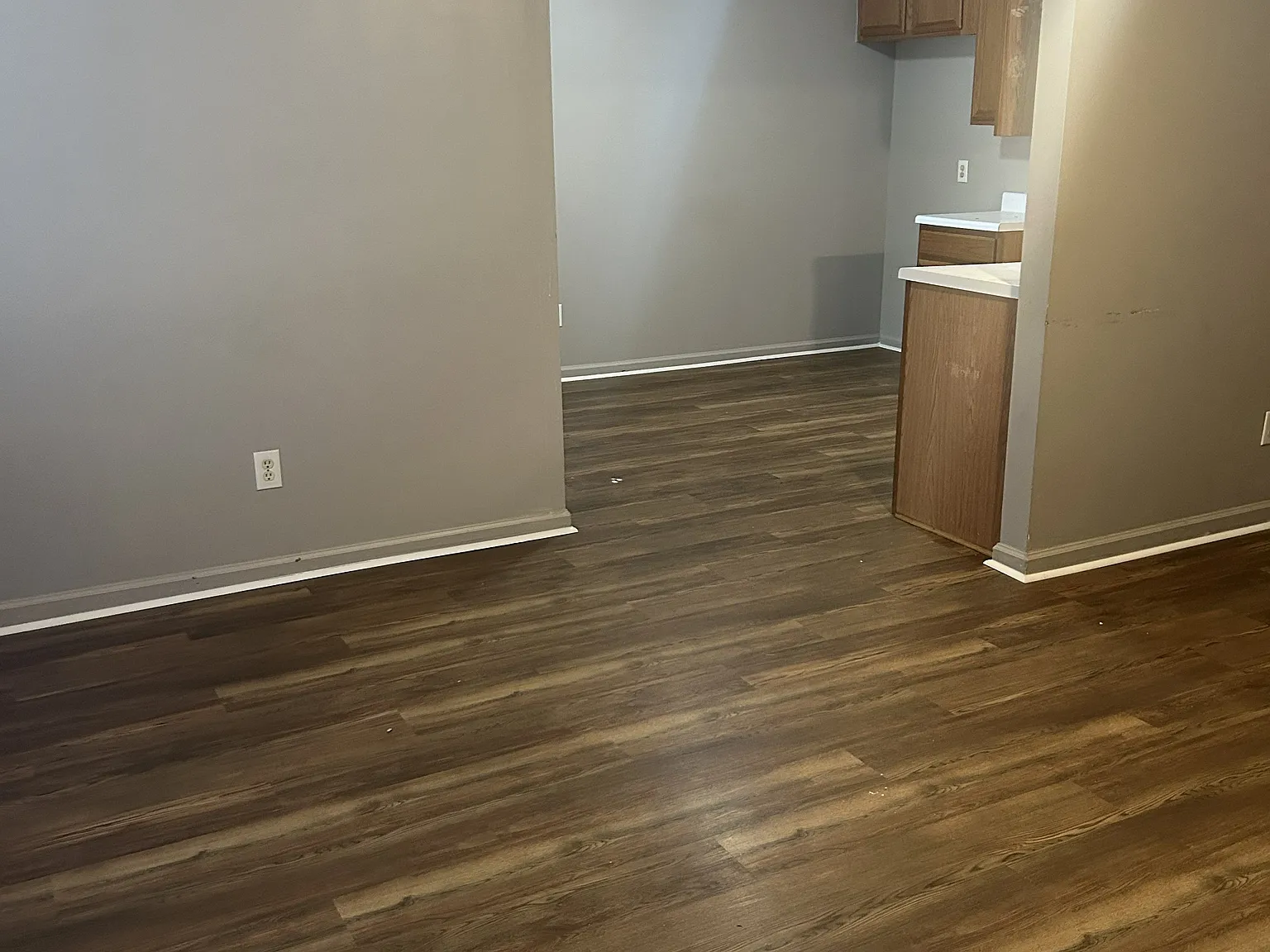 3 bed, 1400 sqft, $1,800 — Photo 2