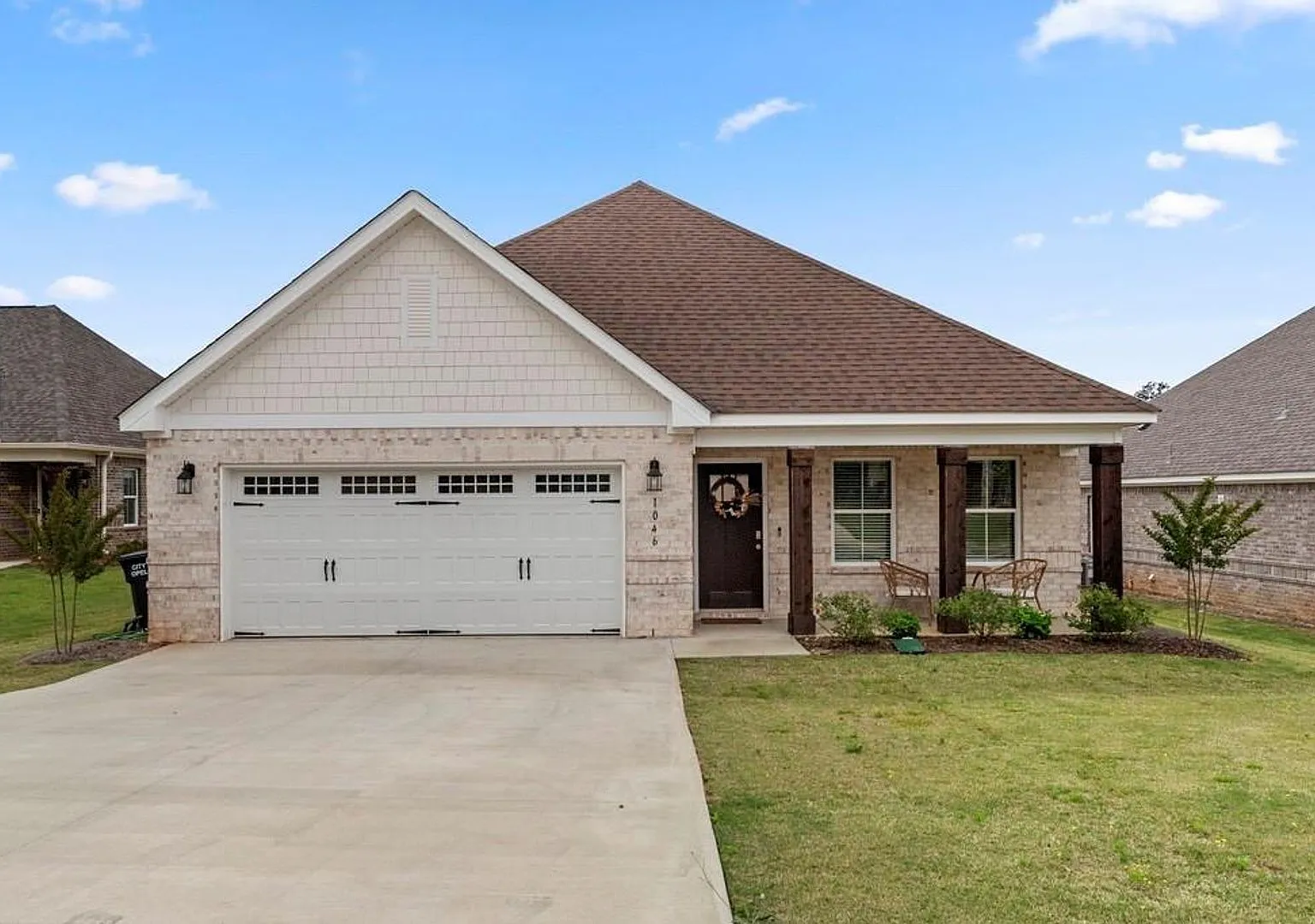 Beautiful Home in The Estates Neighborhood! — Photo 1