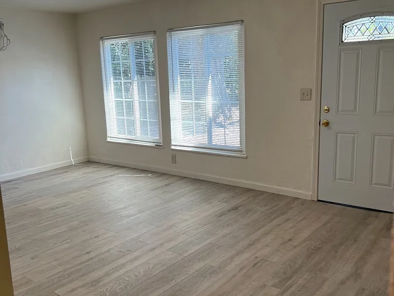 142 Alturas Ave #D — Photo 35