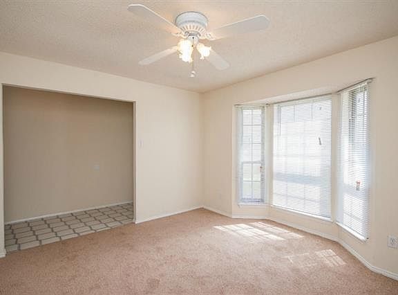 5th image of 3208 Amber Dr S