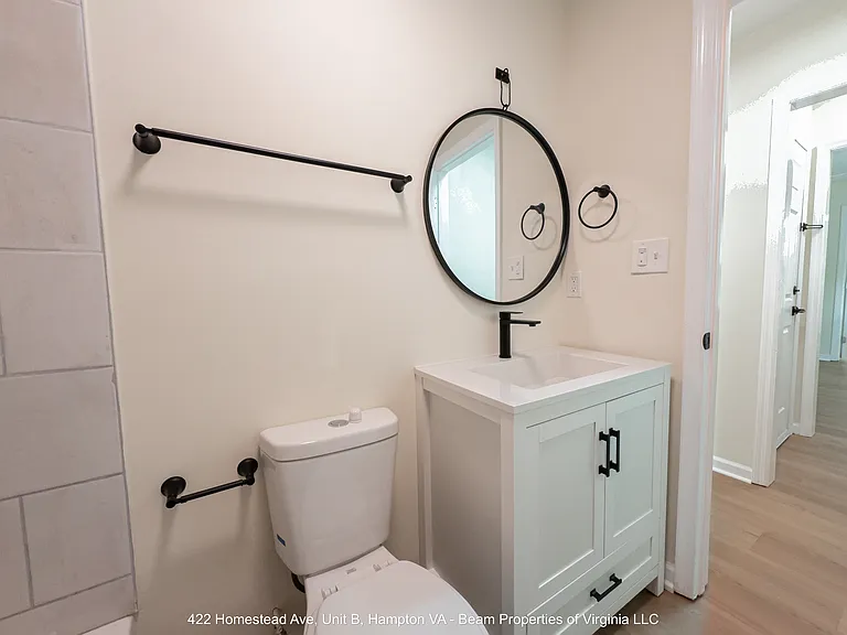 422 Homestead Ave #B — Photo 8