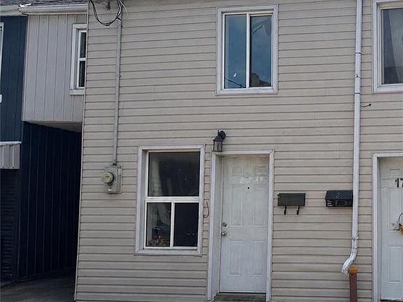 2nd image of 170 1/2 Macnab St N