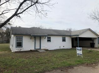 105 Lane Ave, Cleburne, TX 76033