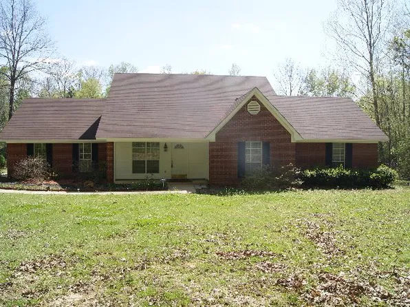 407 Silver Creek Dr, Vicksburg, MS 39180