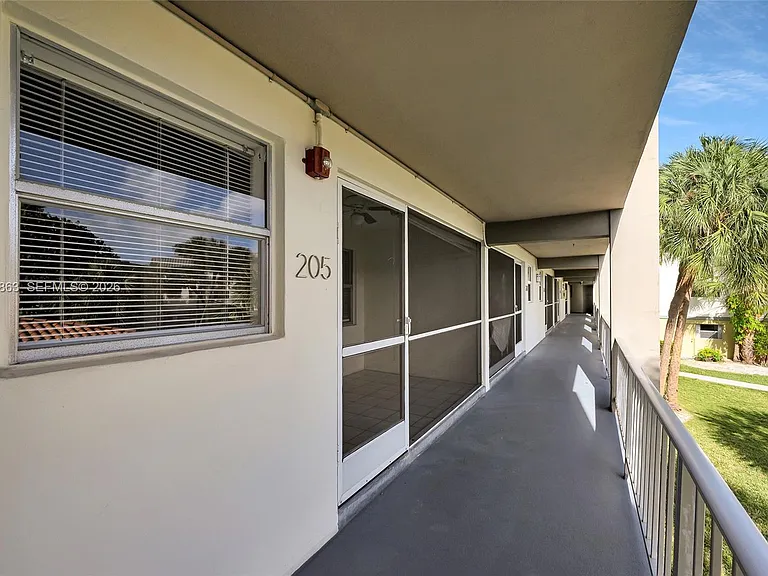 250 Layne Blvd #205 — Photo 5