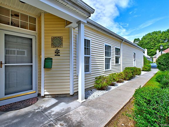 4th image of 428 Leisure Drive
