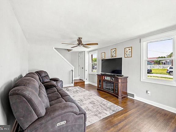 4th image of 306 Burk Ave
