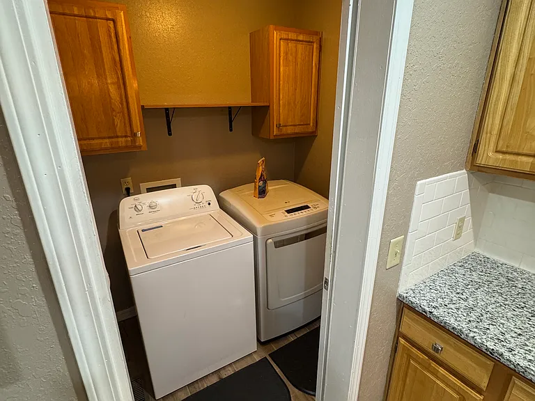 608 Cypress Ave — Photo 7