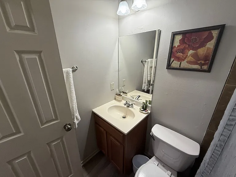 207 Wheaton Ct — Photo 15