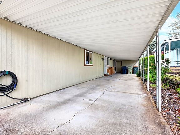 4th image of 100 SW 195th Ave Unit 122