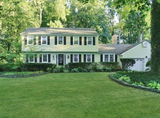 5 Tall Timber Rd, Middletown, NJ 07748