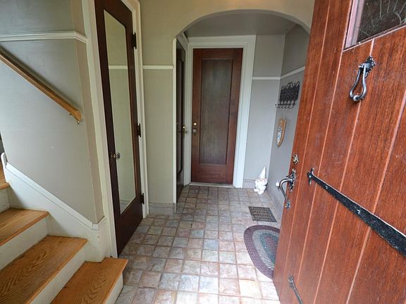 2nd image of 4635 Saint Paul Blvd #3