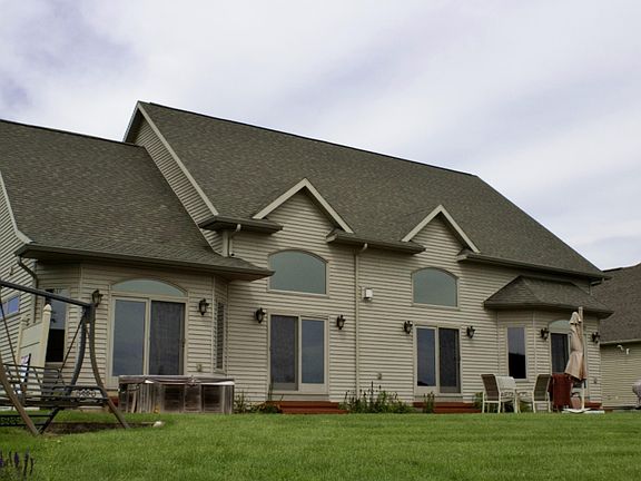3rd image of 1097 S Bundy Dr