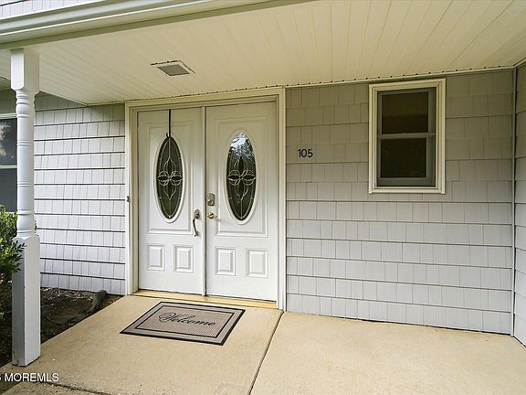 3rd image of 105 Augusta Drive