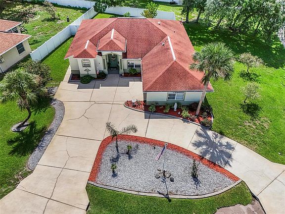 3rd image of 43 FOLSON LANE