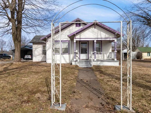 731 E State Street, Mountain Grove, MO 65711
