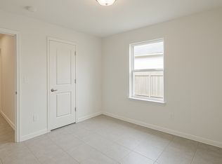 158 Rock Point Ln, Fontana, CA 92336