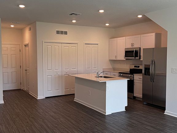 3rd image of 4955 SW 83rd Pl