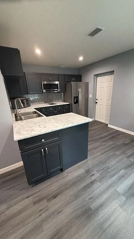 1 bed, 1.5 bath, 1000 sqft, $1,400 — Photo 4