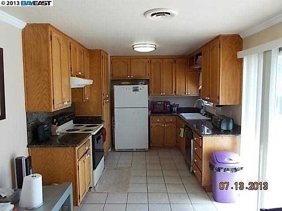 5th image of 1484 College Ct