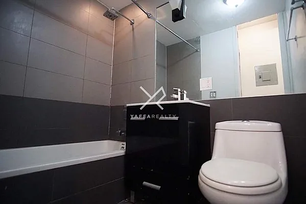 Rented by Yaffa Realty LLC | media 3