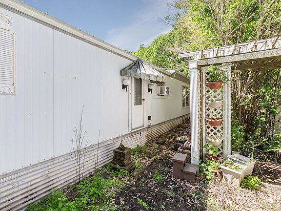 5th image of 620 Montauk Hwy #49
