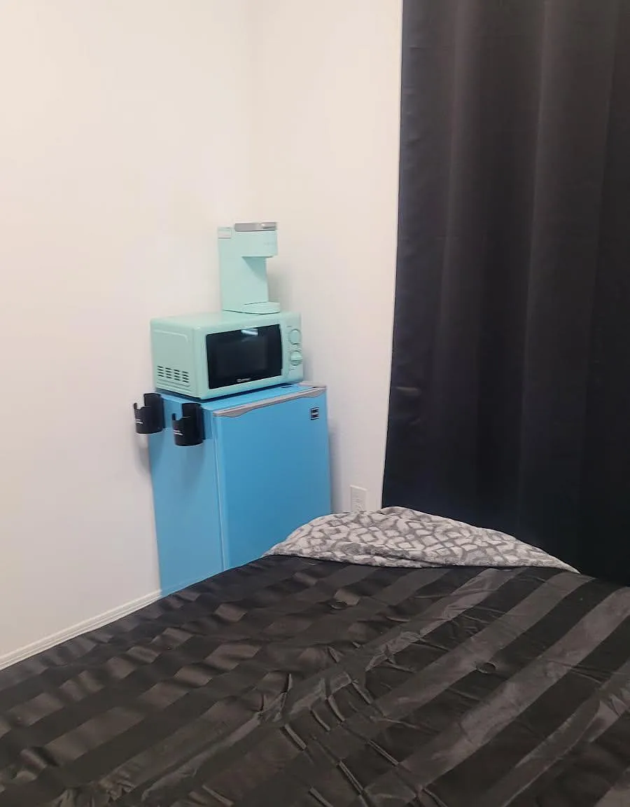 3 bed, 2.0 bath, 1800 sqft, $905 — Photo 4