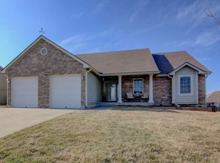 16016 Landauer St, Basehor, KS 66007