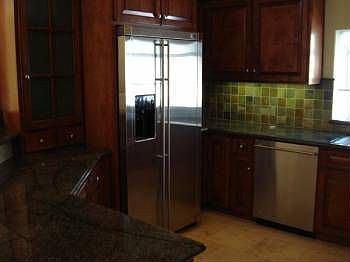 3rd image of 624 S Catalina Ave