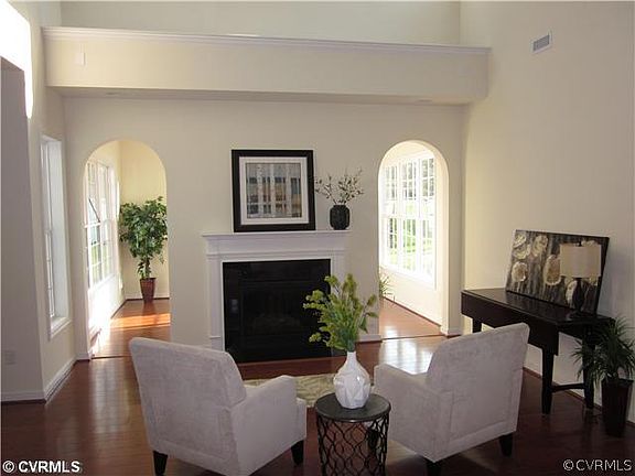 2nd image of 8133 Tippling House 98
