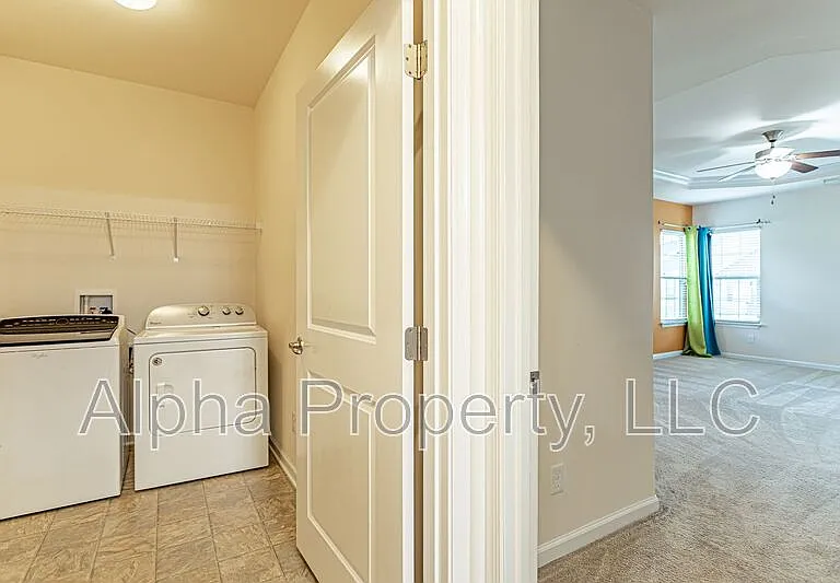 106 Middleby Way — Photo 17