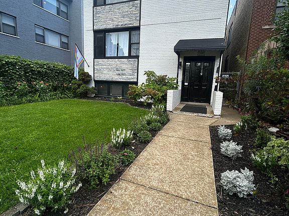 2nd image of 5714 N Hermitage Ave #2