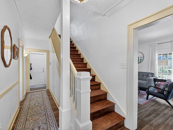 5th image of 4424 E 37th St