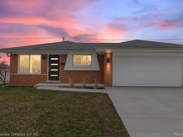 10428 N Oak Dr, Ferndale, MI 48220