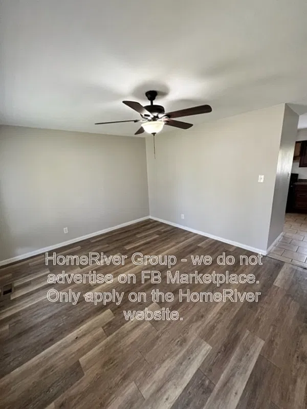 3 bed, 2.0 bath, 894 sqft, $1,295 — Photo 3