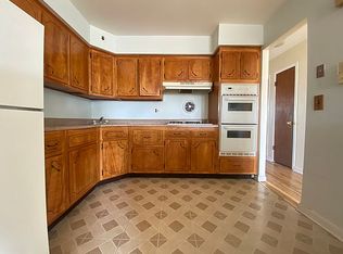 25-51 46th St #3, Astoria, NY 11103