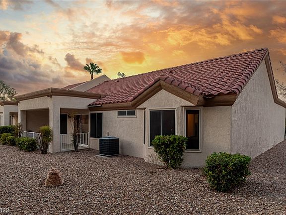 3rd image of 2625 Desert Glen Dr