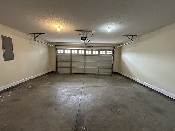 5th image of 122 Grandview Dr