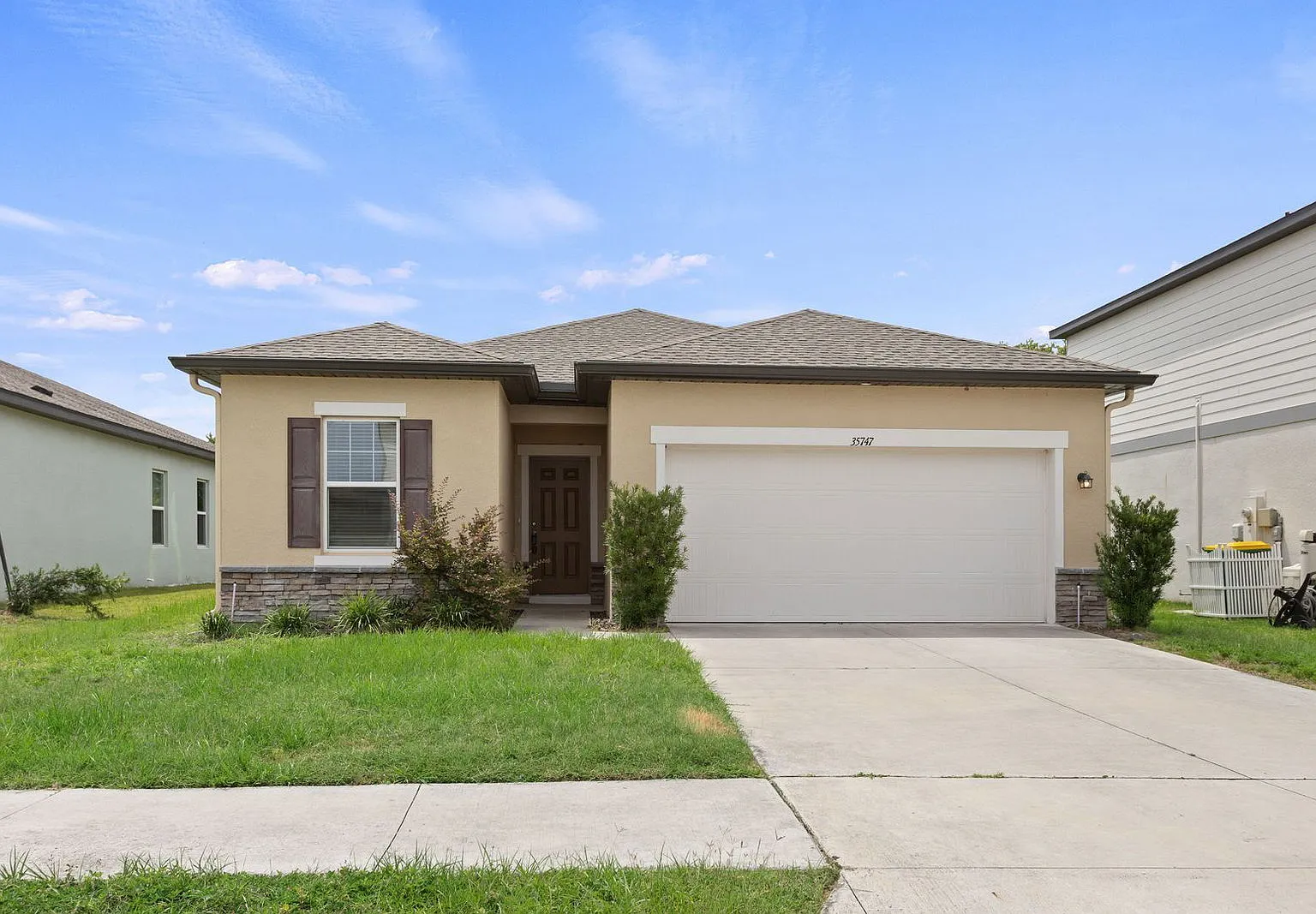 4 bed, 3.0 bath, 1900 sqft, $2,450 — Photo 1