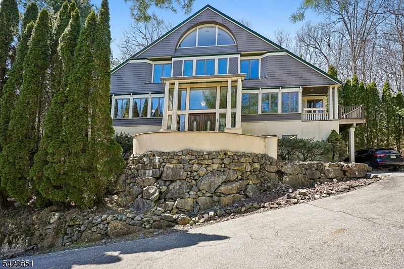 1st image of 54 Upper High Crest Drive