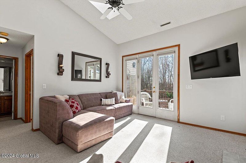 4th image of 4512 Foxwood S Drive