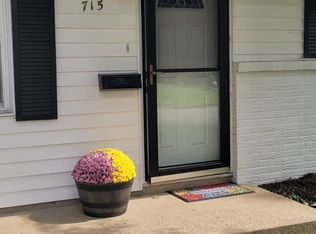 715 S Hickory Dr, Bloomington, IN 47403