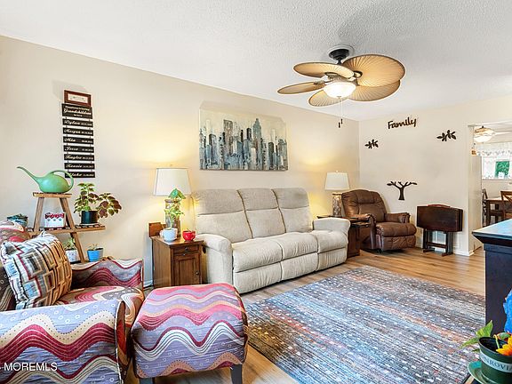 5th image of 1134 Bernard Court