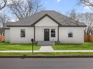 715 W Chambers St, Cleburne, TX 76033