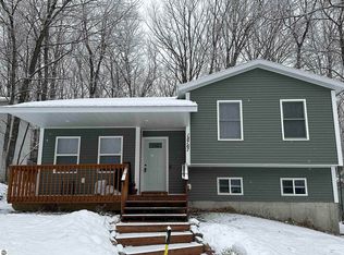 18767 Lakewood Cir, Lake Ann, MI 49650